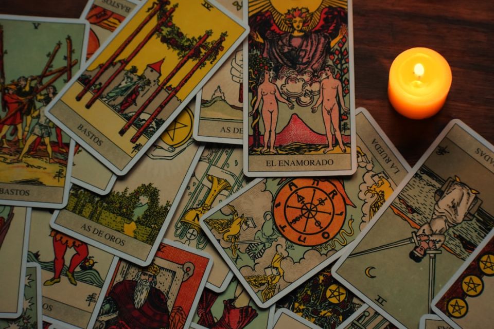 Chat Tarot , Cartas y esoterismo